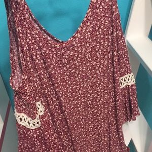 Mossimo cold shoulder top *NEW WITH TAGS