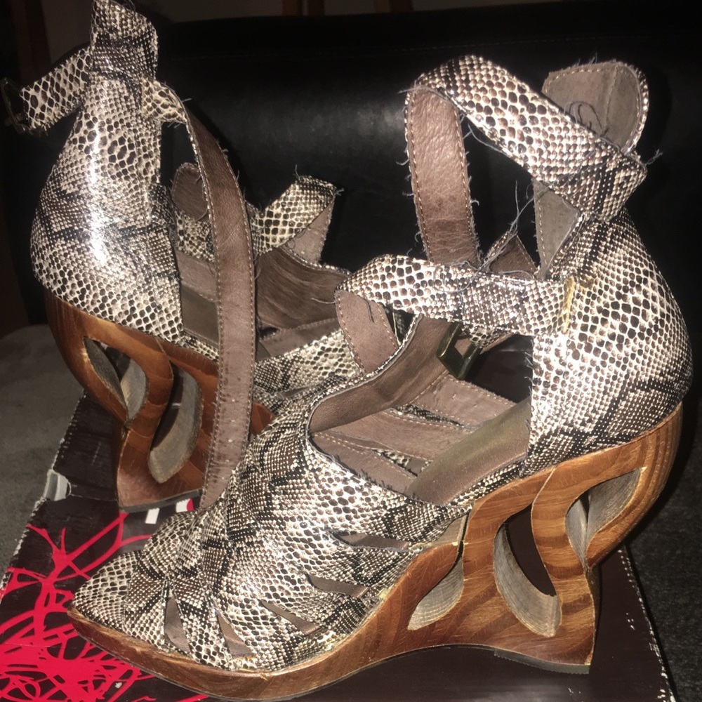 Snakeskin Wedge