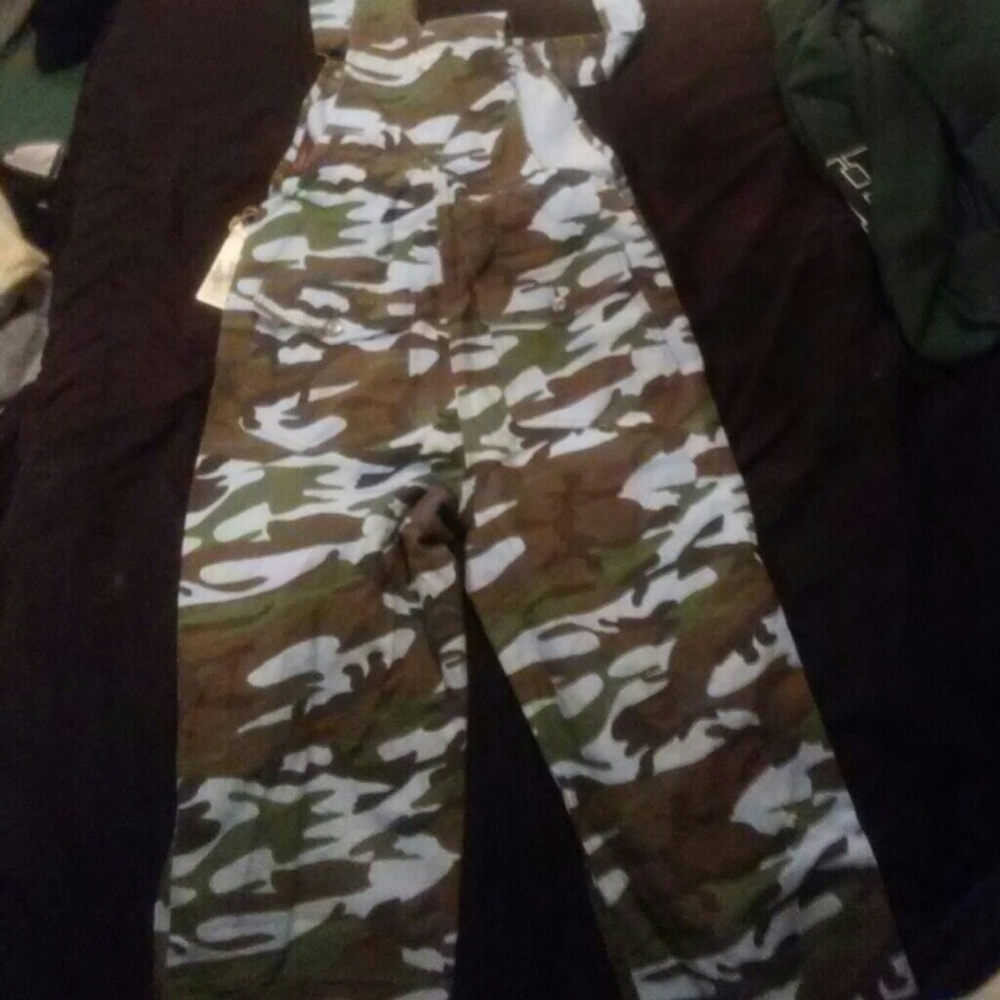Overall - Picture 2 of 2