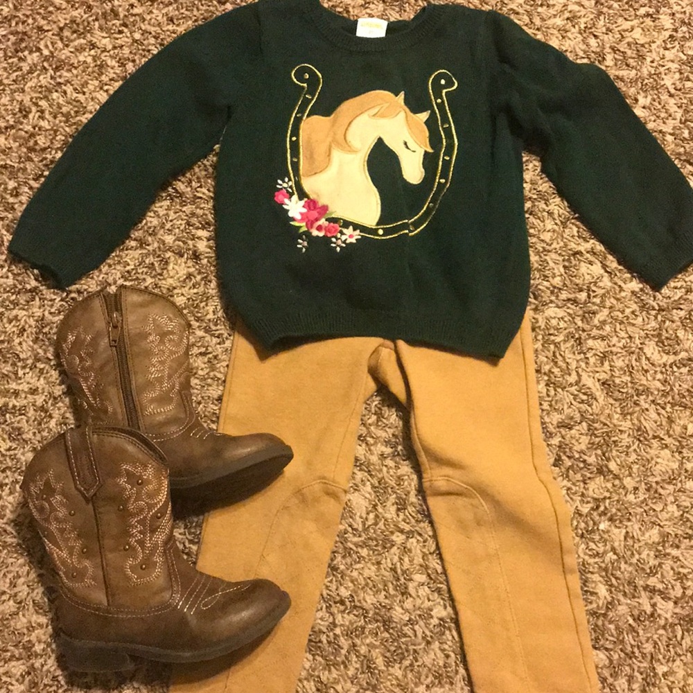 Matching horse outfit