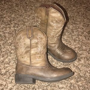 Brown kids boots