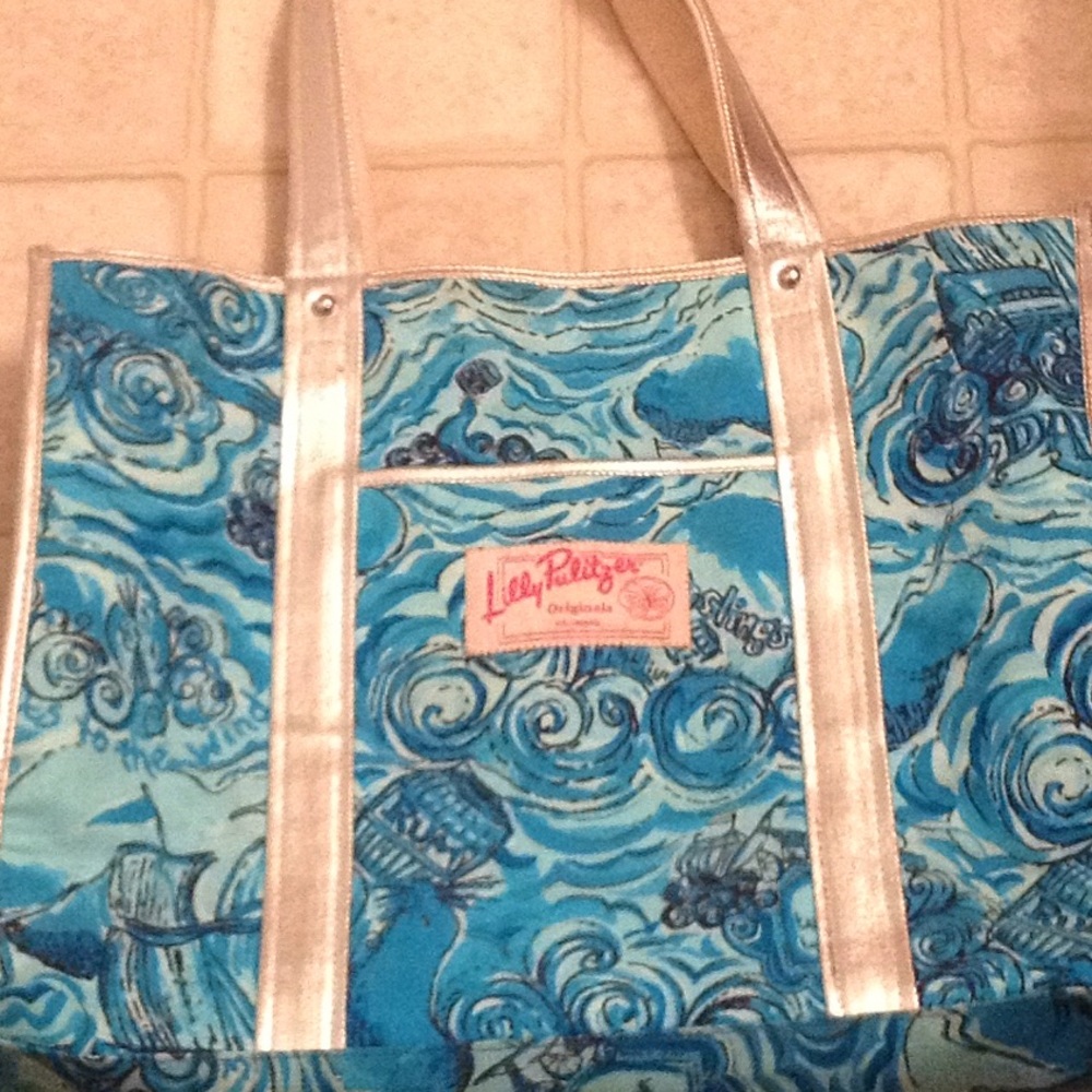 Lilly Pulitzer dark and stormy large tote - Picture 1 of 7