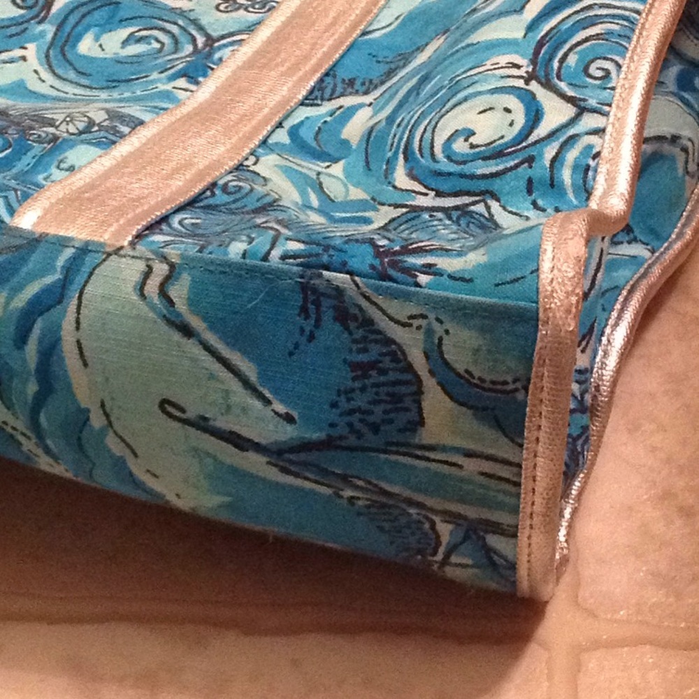 Lilly Pulitzer dark and stormy large tote - Picture 4 of 7