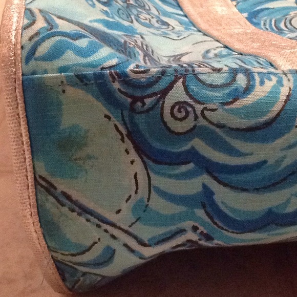 Lilly Pulitzer dark and stormy large tote - Picture 3 of 7