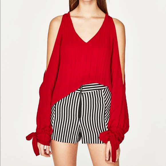Zara Tops - Zara Trafaluc Red Pleated Open Sleeve Tie Top