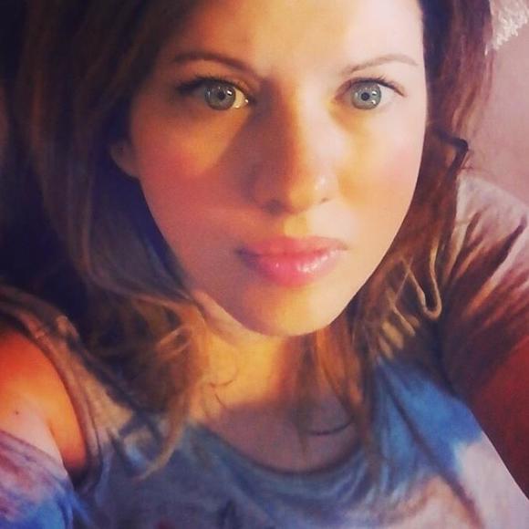 Meet your Posher, Elizabeth - Picture 1 of 1