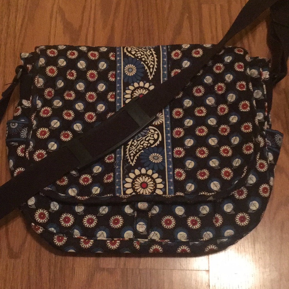 Vera Bradley messenger bag