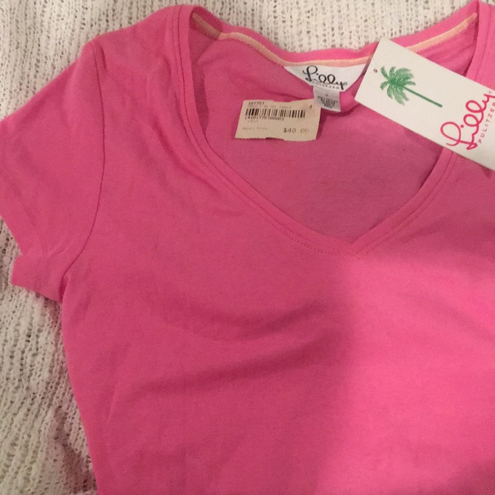 Lilly Pulitzer v-neck tee - short sleeve NWT