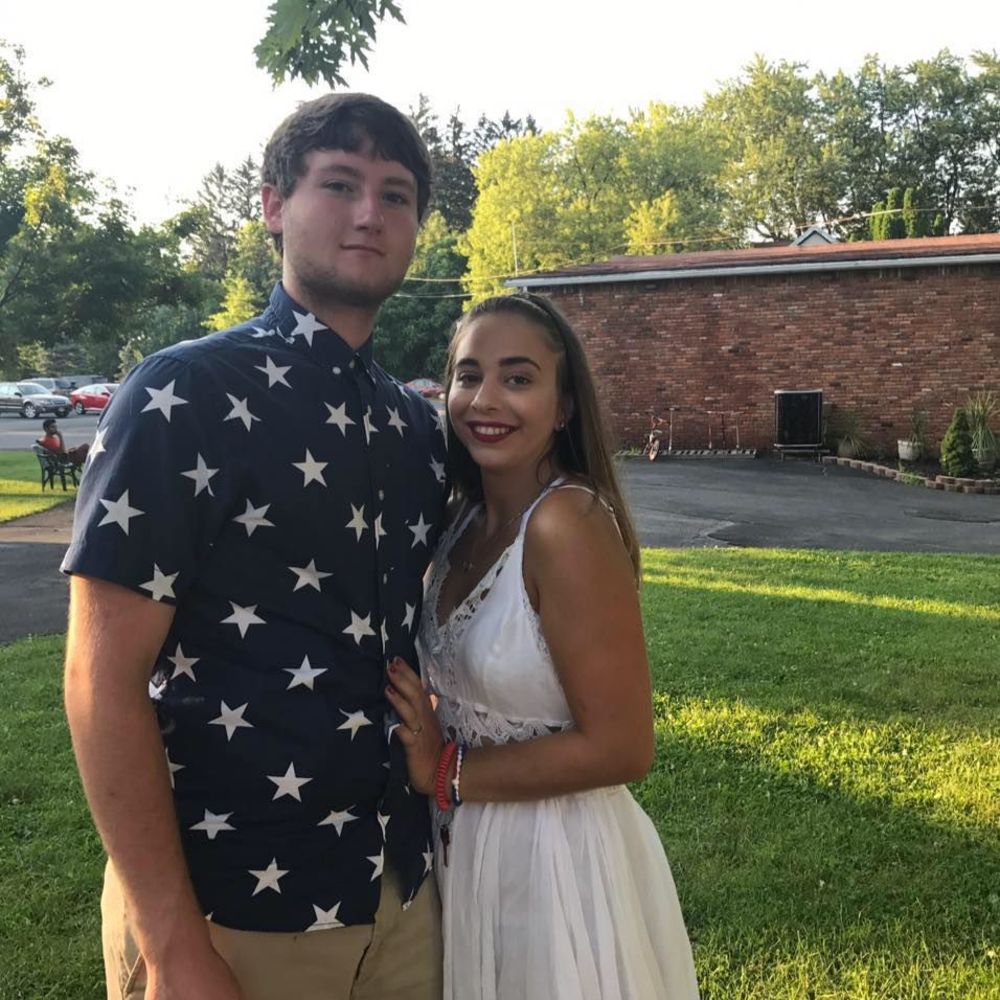 Meet your Posher, Carly