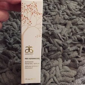 Arbonne RE9 Advanced Intensive Renewal Serum NEW
