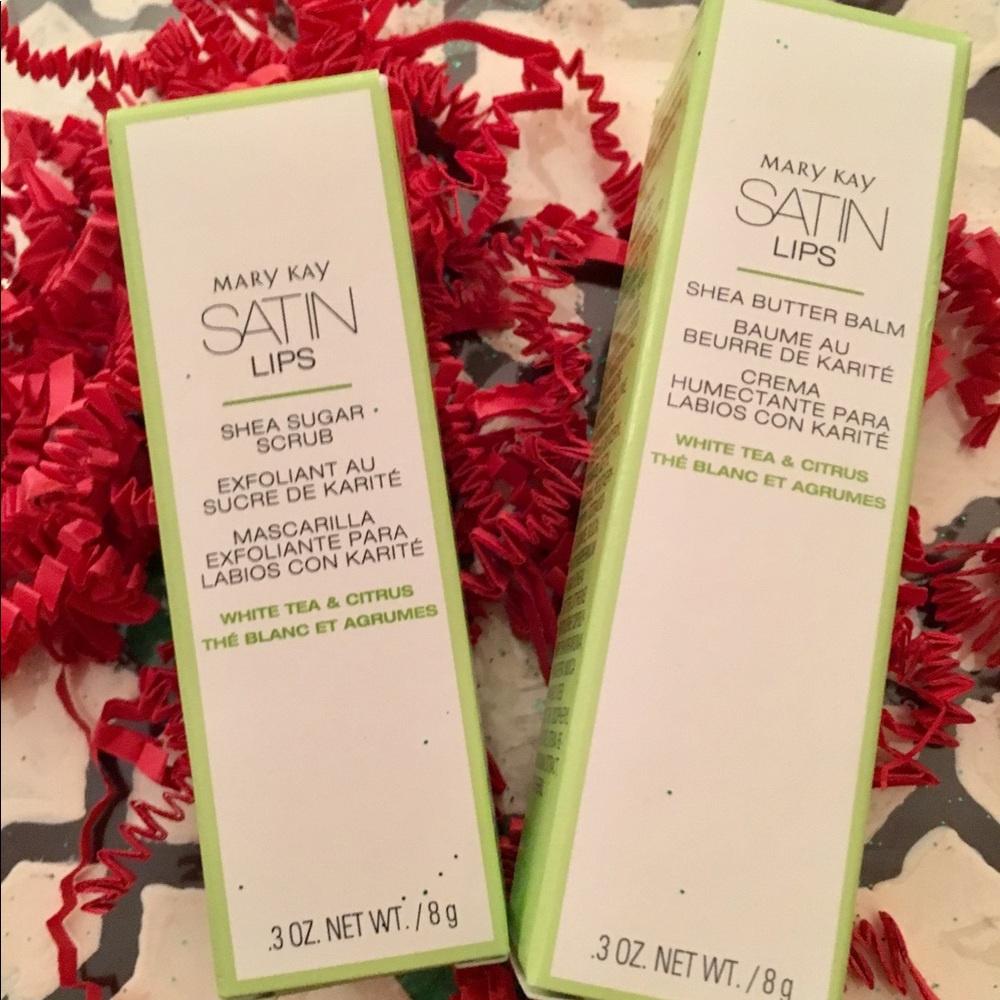 Mary Kay satin lips balm and sugar scrub set