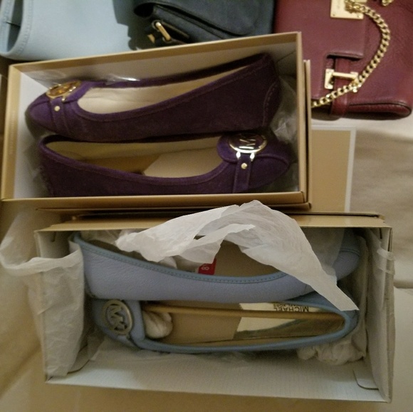 Michael Kors bags, Kors Ballerina shoes, Watchs - Picture 2 of 4