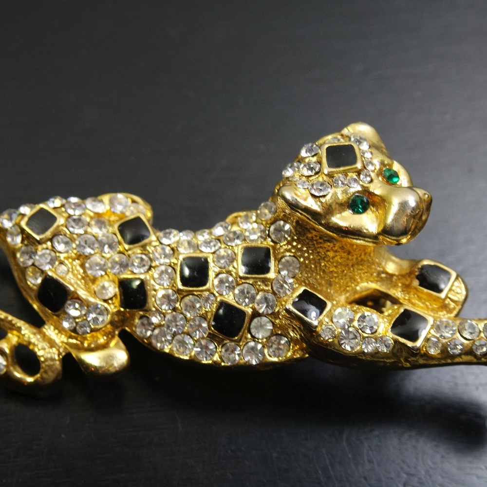 VINTAGE GOLD TONE TIGER RHINESTONE PIN BROOCH