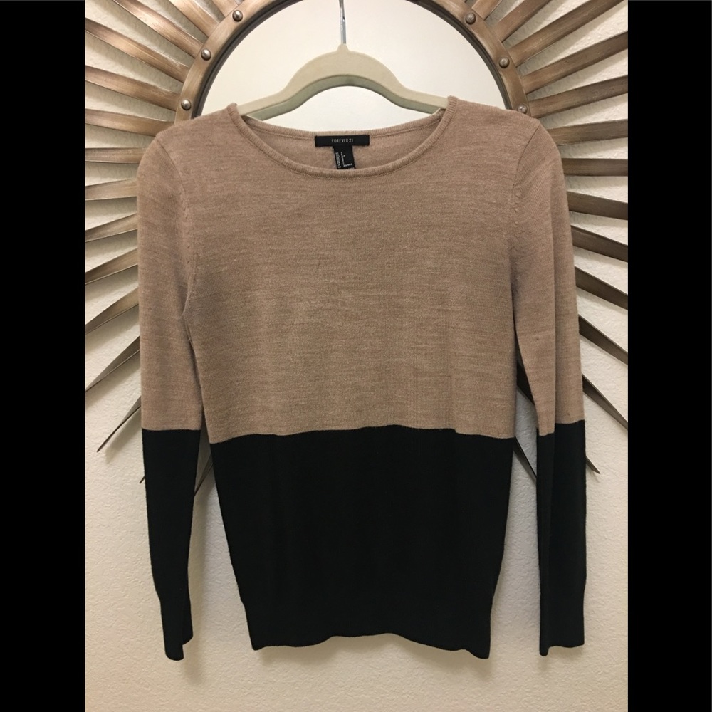 FOREVER 21 COLOR BLOCKING FITTED SWEATER SIZE S