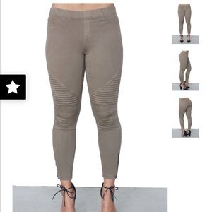 NWT Medium Tan Moto Jeggings