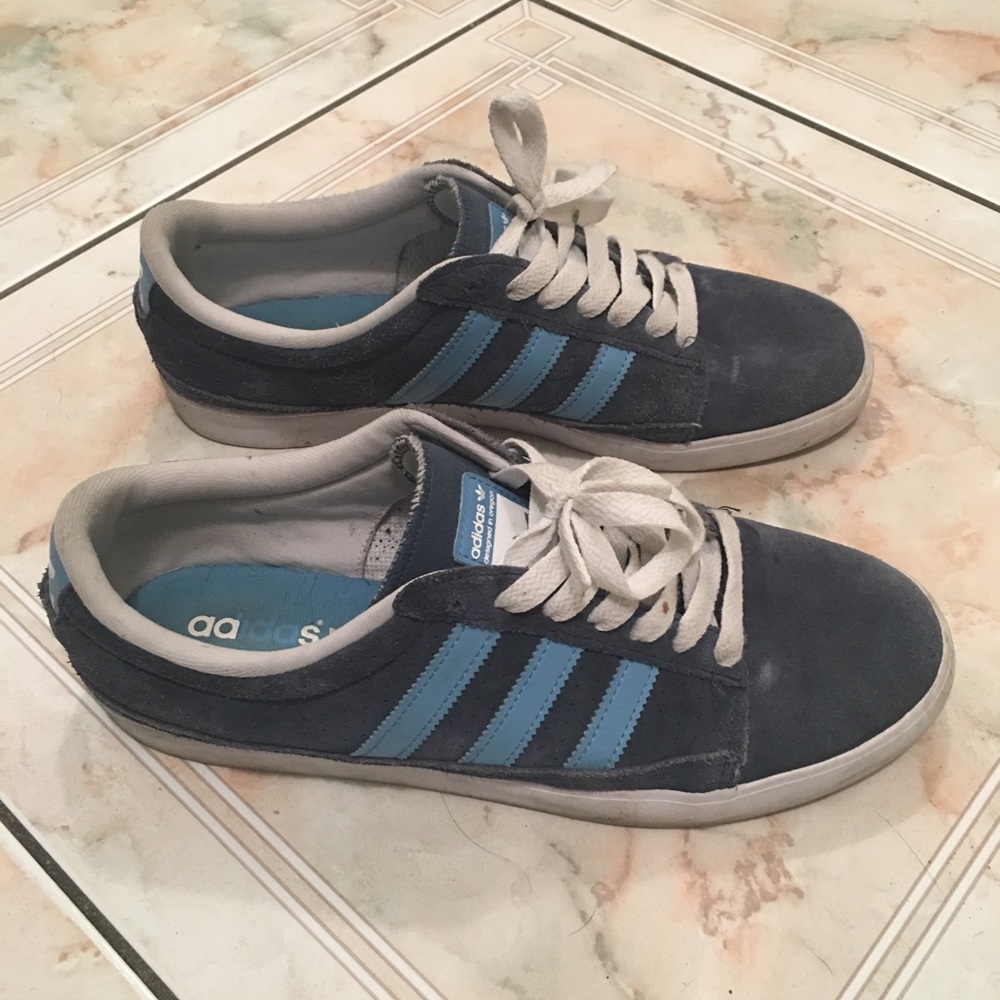 Adidas : size 10
