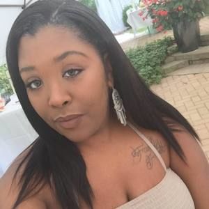 Meet your Posher, Chanel