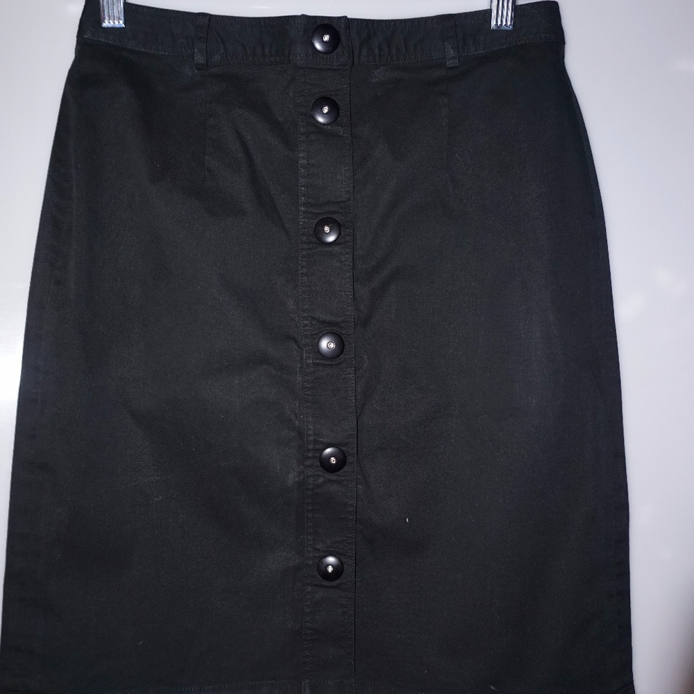 Straight Cut Black Skirt Snap Button