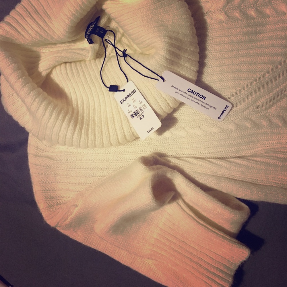 New! Express Cream Cowl Neck Cropped Sweater Sz S