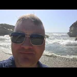 Meet your Posher, Chris