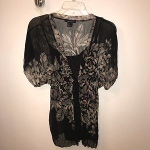 Karen Kane Chiffon top