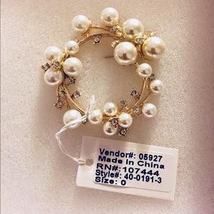 Faux pearl, gold and rhinestone decorative brooch