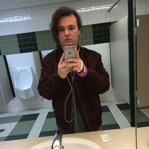 Meet your Posher, Wesley