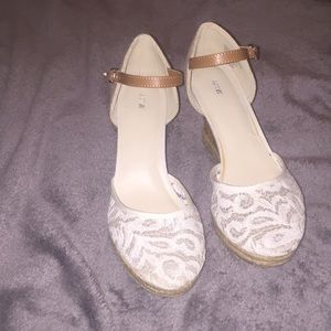 Wedge heel shoes