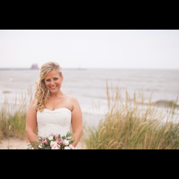 Meet your Posher, Ashley - Picture 1 of 1