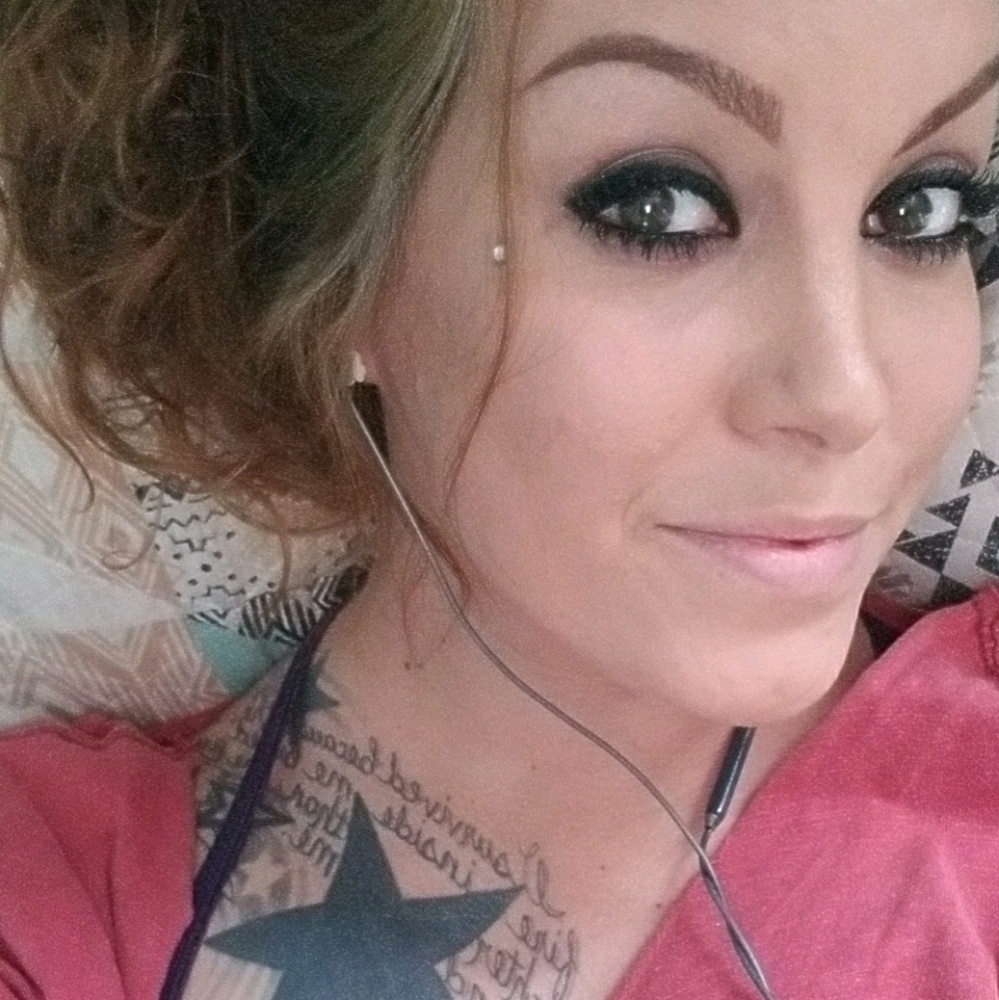 Meet your Posher, Laci