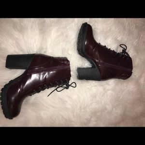 Heel boots