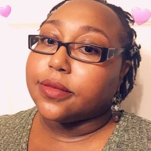 Meet your Posher, Alicia