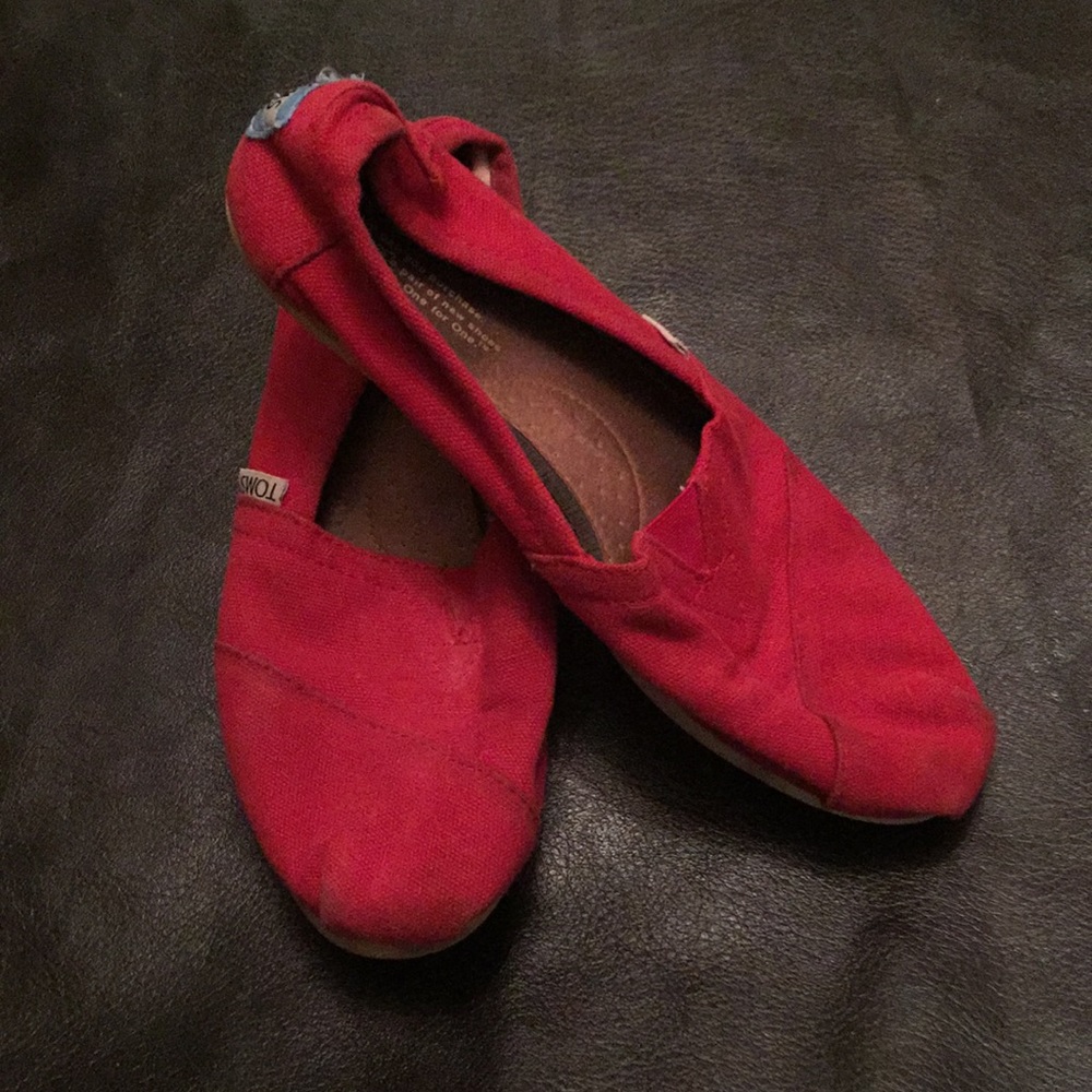 Red toms size 6/12