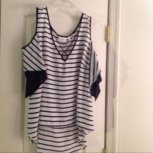 Brand new Bisou Bisou shirt