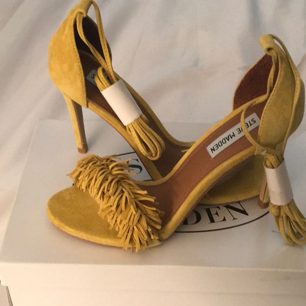 Steve Madden Fringe Sandals