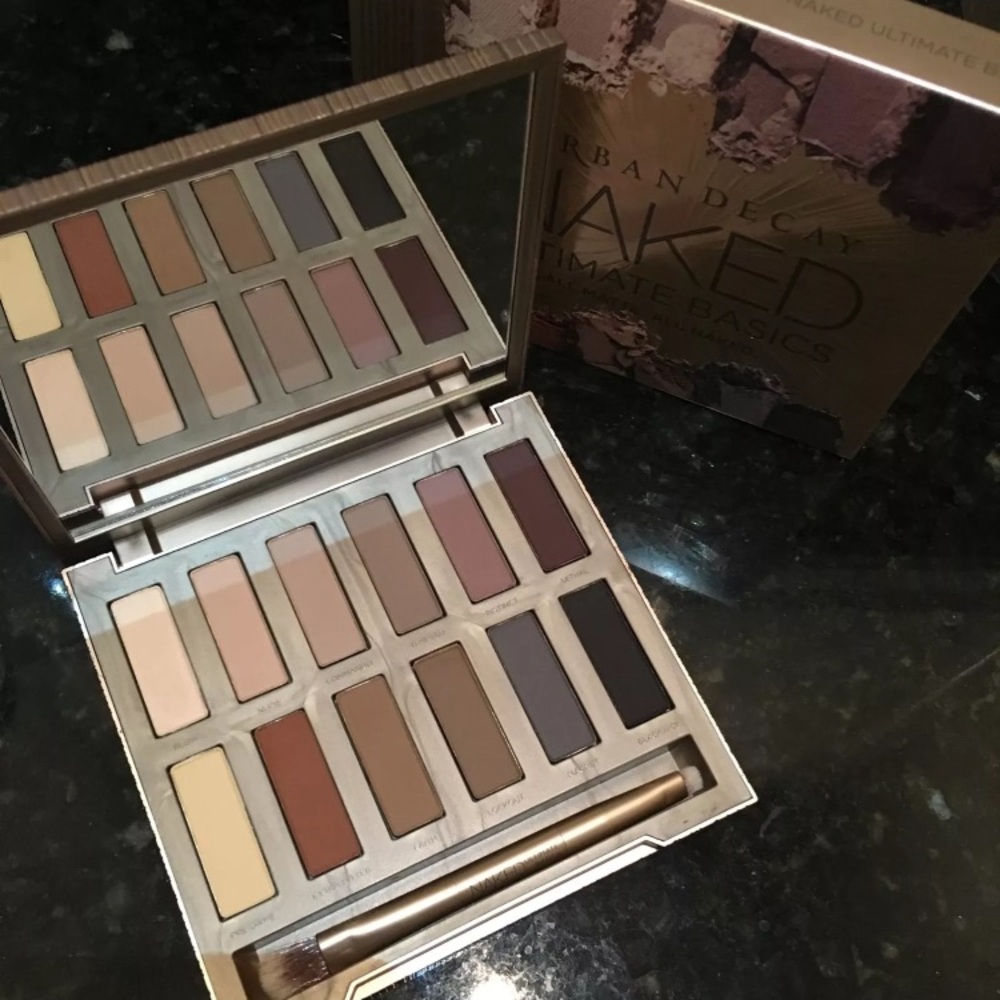 ⚡️SOLD⚡️NWT URBAN DECAY ULTIMATE BASICS PALETTE!!