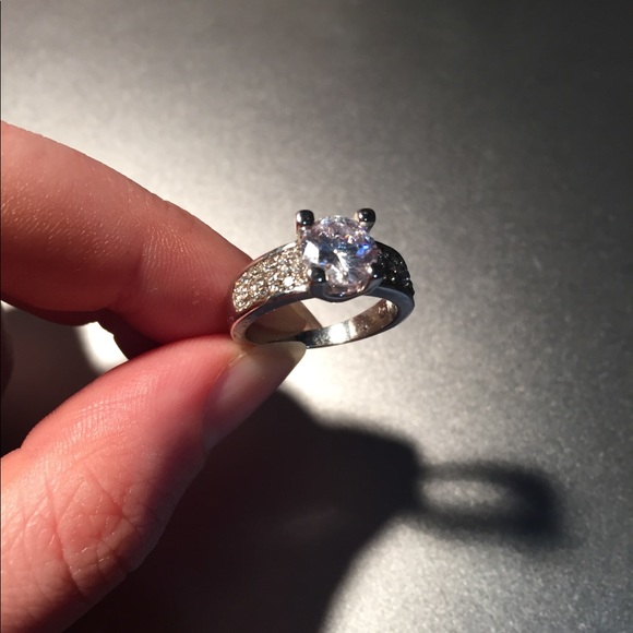 Sparkling CZ Ring - Picture 3 of 3