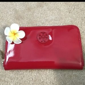 Tory Burch Zipper Wallet
