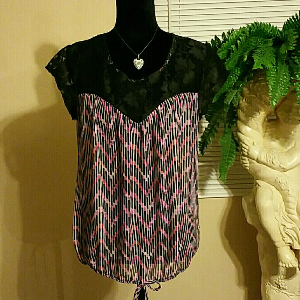 Lace detail top
