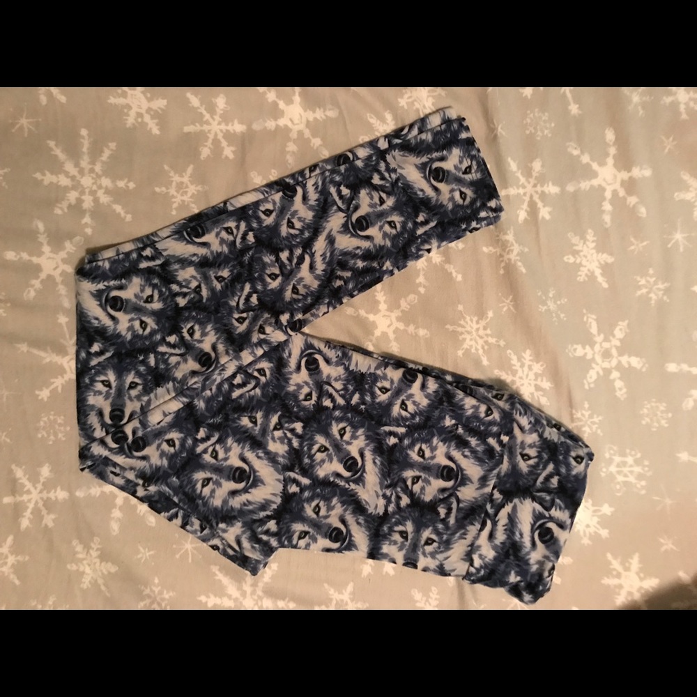 EUC Lularoe OS wolves! HTF unicorn 🦄