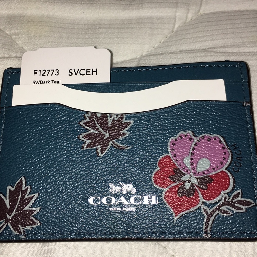 🌹Closet Clean Out🌹NWT Coach  Card Case