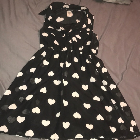 Other - Kids size 12 heart dress black and white