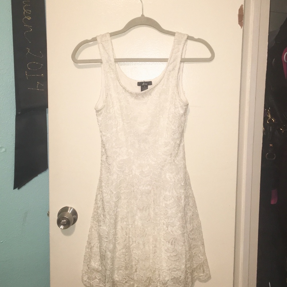 Finesse : White Laced Dress
