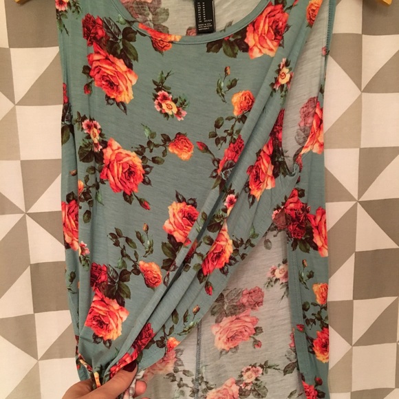 Floral blue side split tank top - Picture 4 of 5