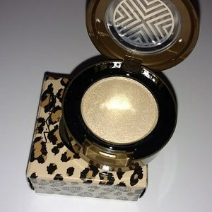 MAC Style Warriors - Soft Force Eyeshadow *BNIB*