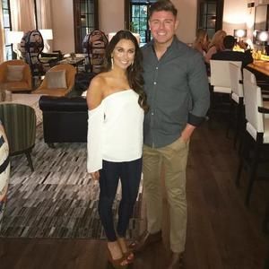 Meet your Posher, Holly