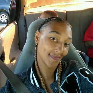 Meet your Posher, Denise