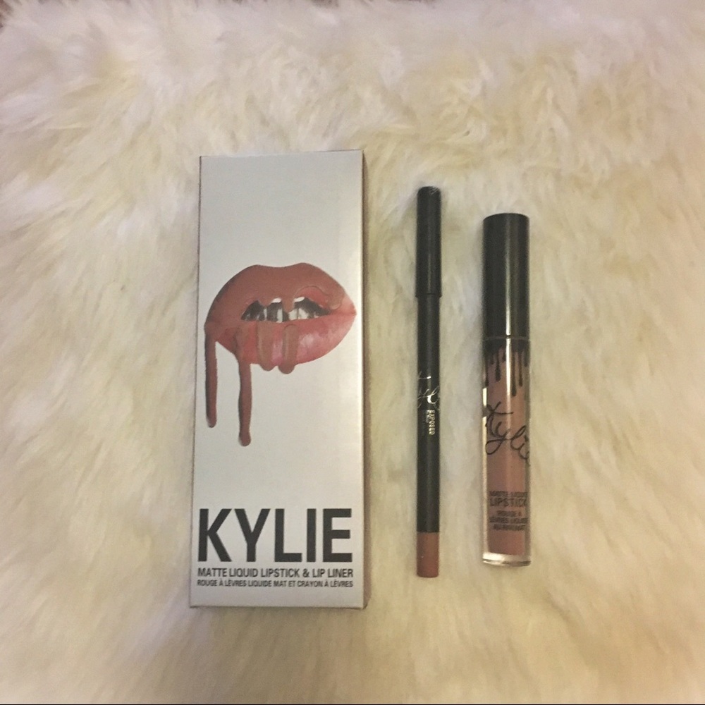Kylie Jenner lip kit in Exposed