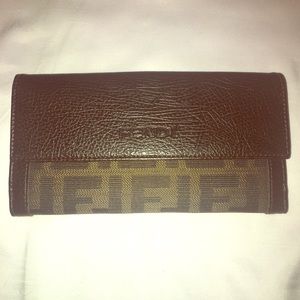 Authentic FENDI Women’s bifold Wallet