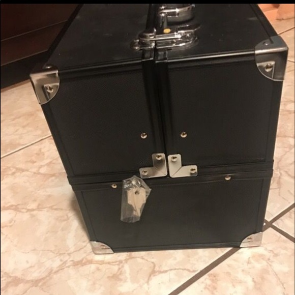 Makeup/Jewlery box - Picture 2 of 3